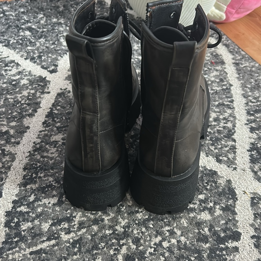 Steve Madden Rascal Combat Boots, Size 9 - Picture 11 of 12